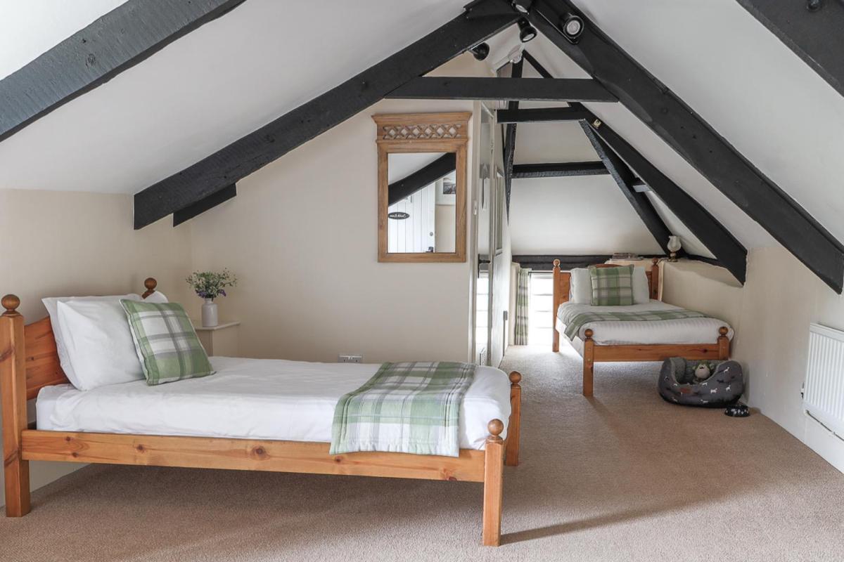 Bearslake Inn Bridestowe Habitación foto